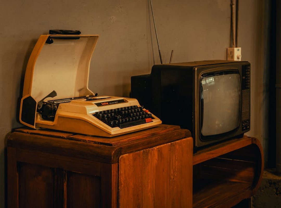 Using a TV Antenna: The Original Free Live TV Solution